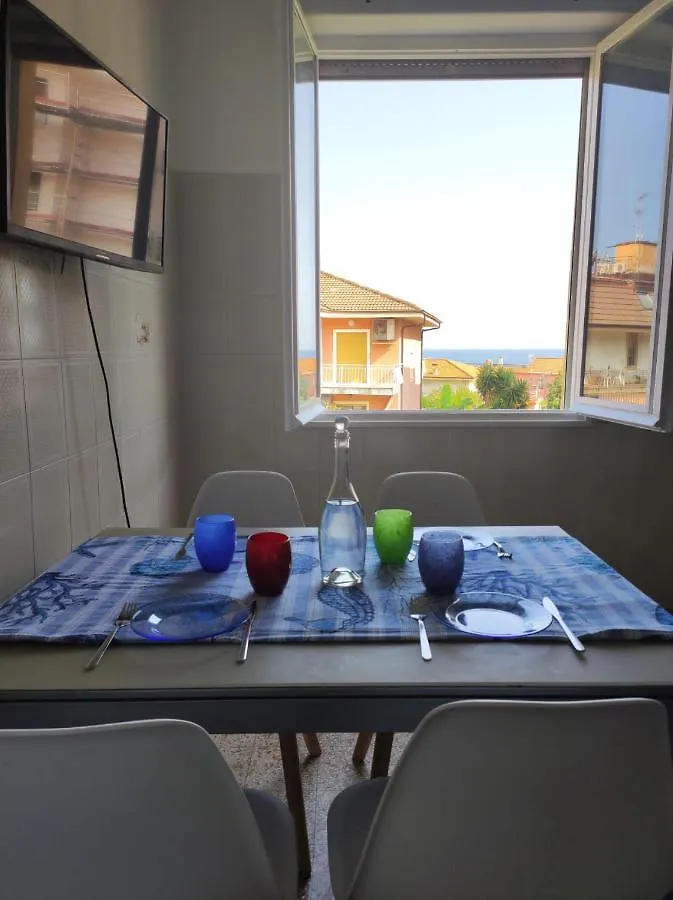 Appartamento vicino al mare con parcheggio Riva Ligure Italia