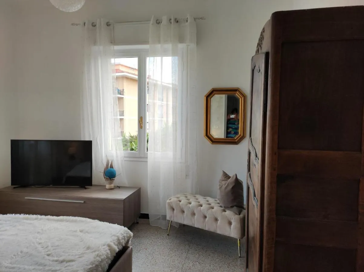 Appartamento vicino al mare con parcheggio Riva Ligure